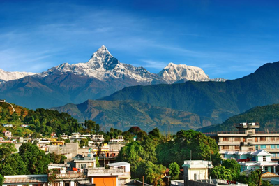 Panorama Blick auf Pokhara, Nepal Rundreise, Berge