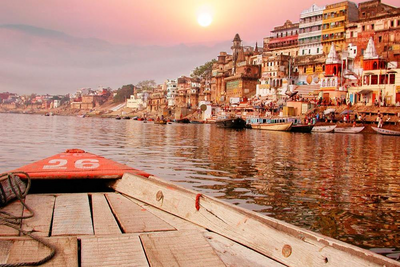 Bootsfahrt auf dem Ganges, Varanasi, Indien Rundreise, Sonnenuntergang