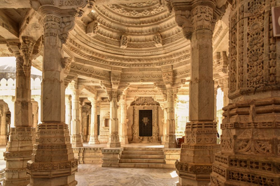Jain Tempel, Udaipur, Indien Luxusreise