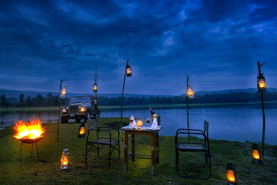 Romantisches Dinner in der Chitvan Jungle Lodge, Kanha, Indien Naturreise, Safari