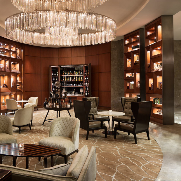 Bibliothek, JW Marriott Hotel New Delhi Aerocity, Indien Rundreise