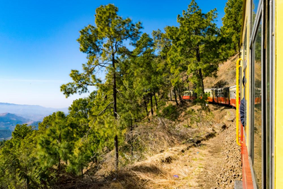 Zugfahrt von Delhi nach Khajuraho, Indien und Nepal Rundreise, Landschaft