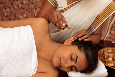 Spabehandlung, Shreyas Yoga Retreat, Indien Reise, Entspannung