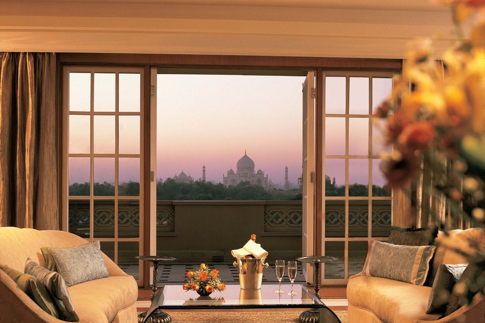 Luxusreise Indien, Wohnzimmer mit Ausblick, The Oberoi Amarvilas Resort, Agra, Indien