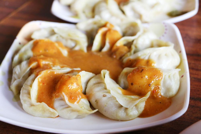 Hühnchen Momo, Nepal Rundreise