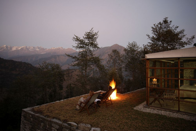 Lagerfeuer im Hotel 360° Leti, Indien Himalaya Reise