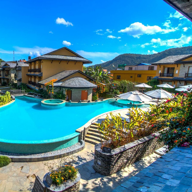 Poollandschaft, Temple Tree Resort & Spa, Pokhara, Nepal Rundreise