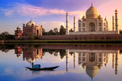 Taj Mahal am Fluss Yamuna, Agra, Indien Rundreise, Romantik