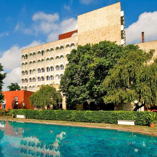 Außenansicht, The Gateway Hotel Ganges, Varanasi, Indien Rundreise