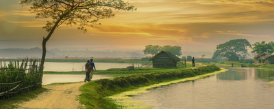 Sonnenuntergang auf dem Feld, Bangladesch Reise
